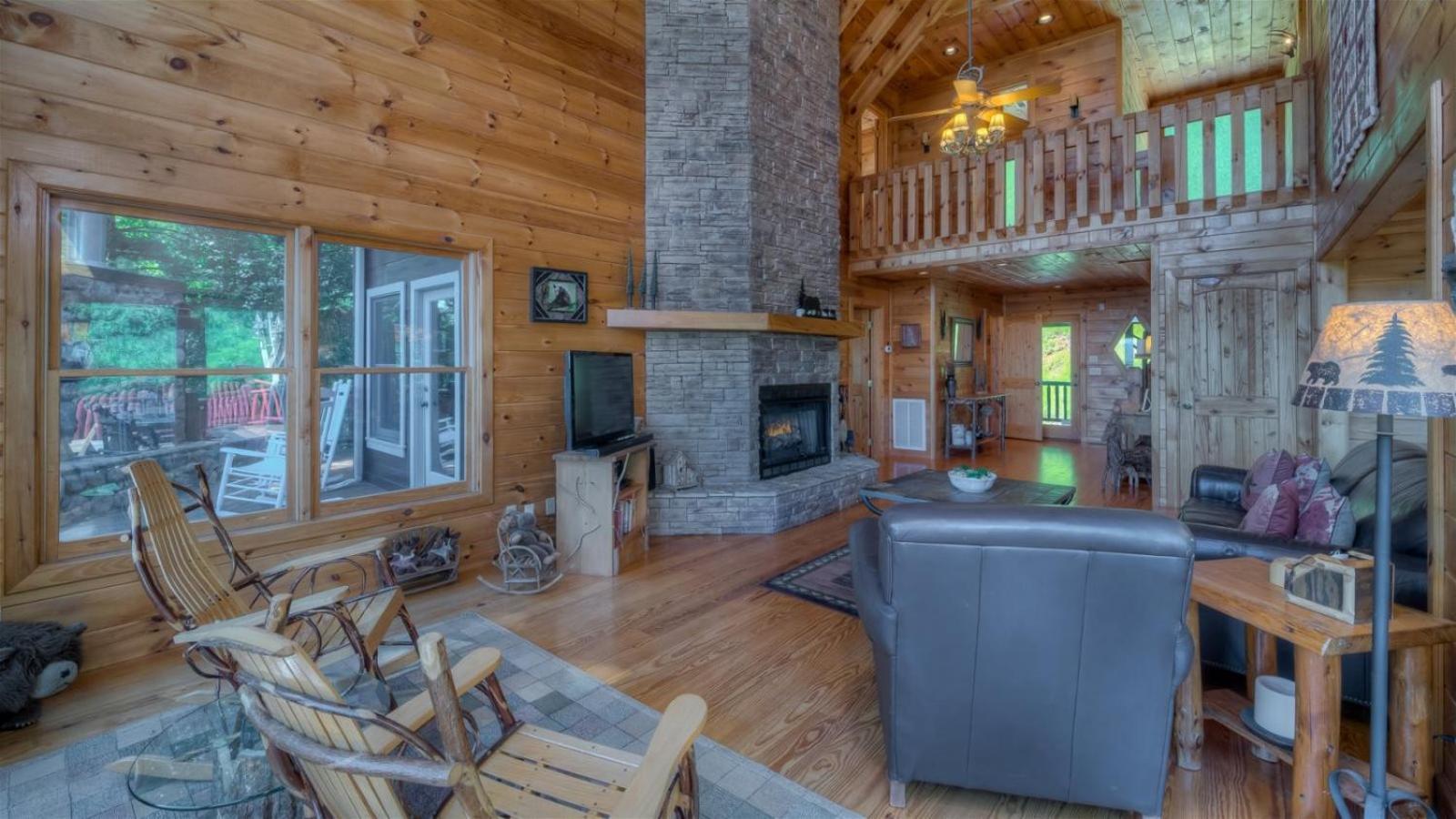 Pinecrest Lodge - Views In Aska Adventure Area Блу-Ридж Экстерьер фото
